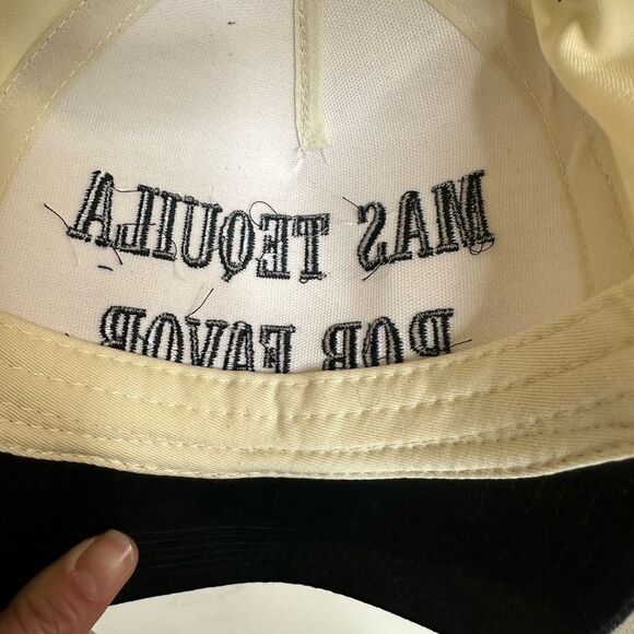 NWOT Black and White Trucker Hat One Size Fits All - Picture 2 of 3